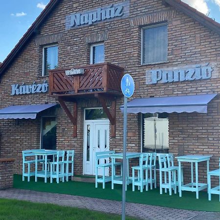 Tiszafüred Naphaz Panzio B&B 외부 사진