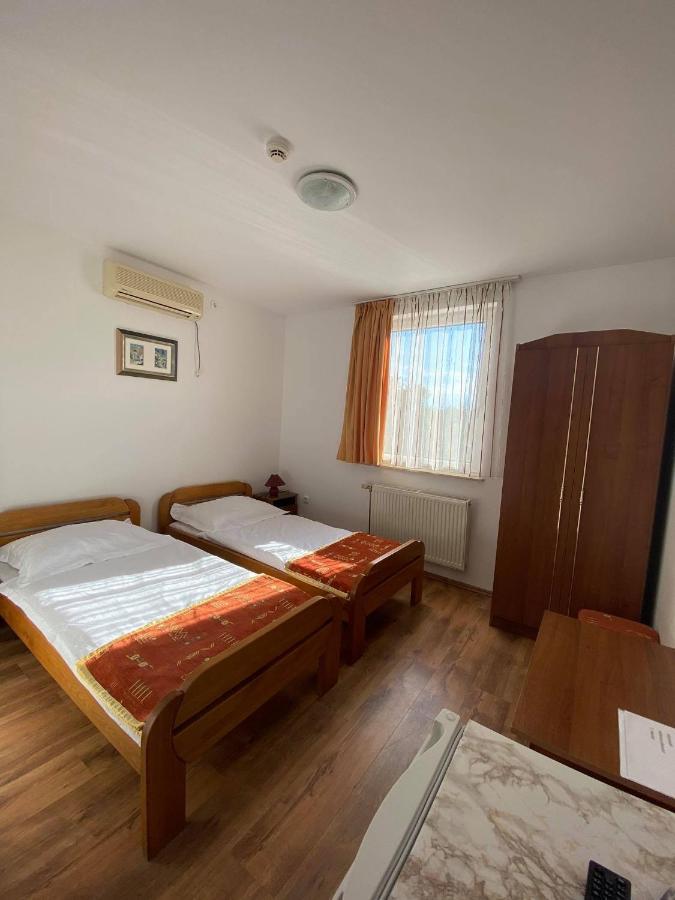 Tiszafüred Naphaz Panzio B&B 외부 사진